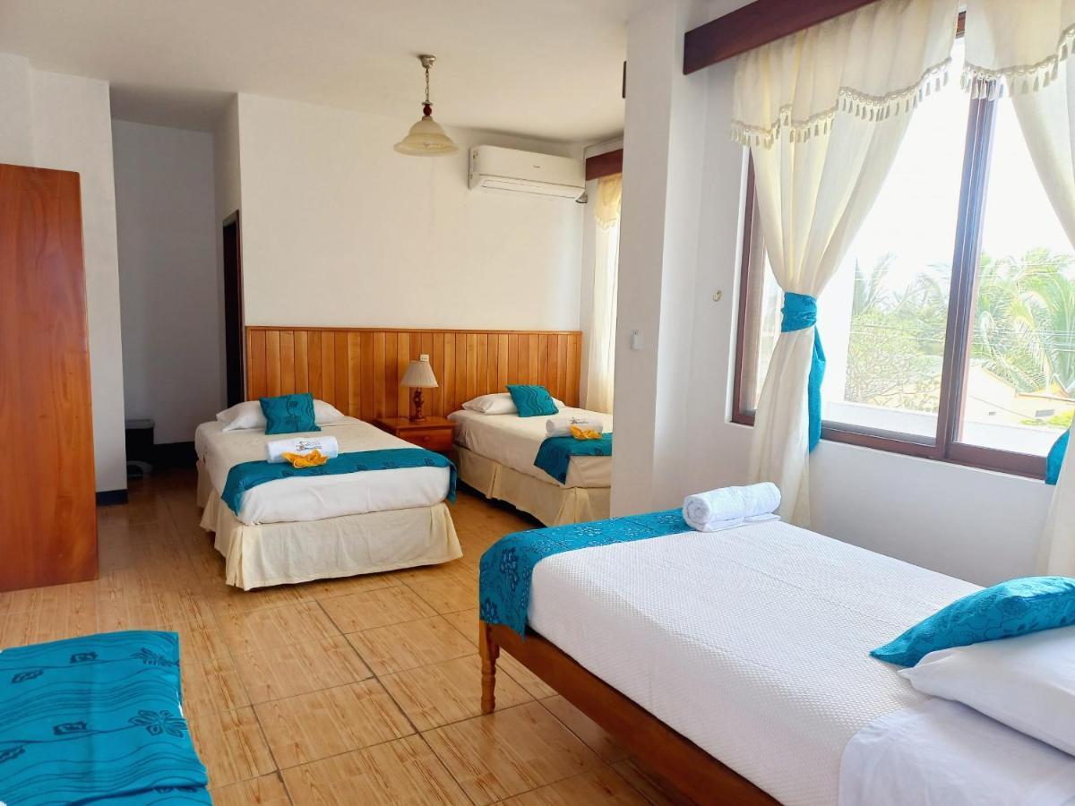 Hotel Sula Sula Puerto Villamil Kültér fotó